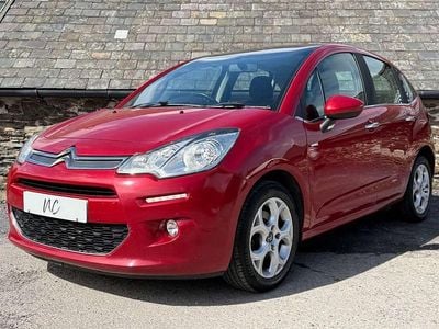 Begagnad Citroën C3 Exclusive 120 HK (88 kW) 2014 Röd Halvkombi