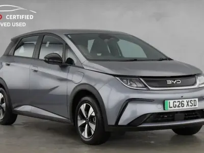 Nuevo BYD Dolphin Active 69 kW (95 CV) 2026 Gris Utilitario