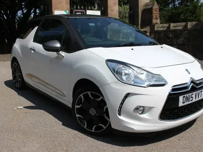 Used Citroën DS3 PureTech 110 HP (80 kW) 2015 White Hatchback