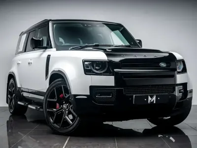 Usado Land Rover Defender SE 300 HP (220 kW) 2021 Branco SUV