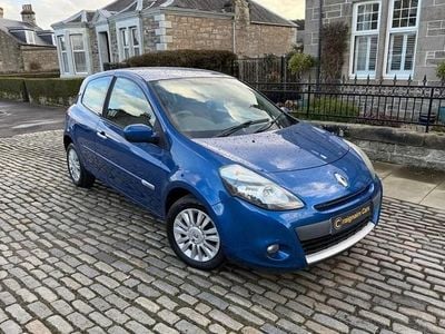 Used Renault Clio II 75 HP (55 kW) 2011 Blue Hatchback