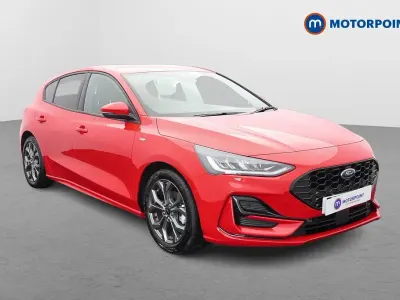 Second-hand Ford Focus ST-Line 125 CP (91 kW) 2025 Roșu Hatchback