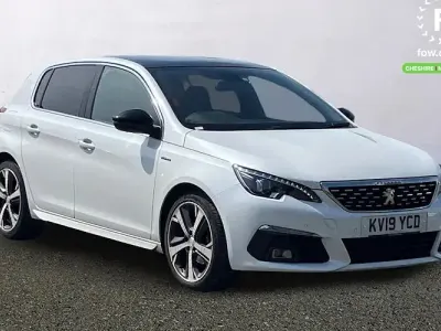 Gebraucht Peugeot 308 GT-line 131 PS (96 kW) 2019 Weiß Kleinwagen
