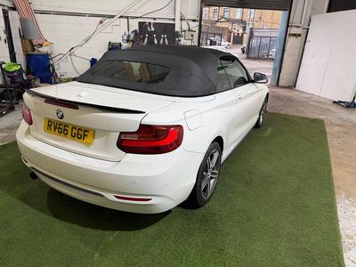 Used BMW 218 Sport Line 136 HP (100 kW) 2016 White Cabriolet