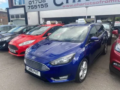 Begagnad Ford Focus Titanium 2016 Blå Kombi