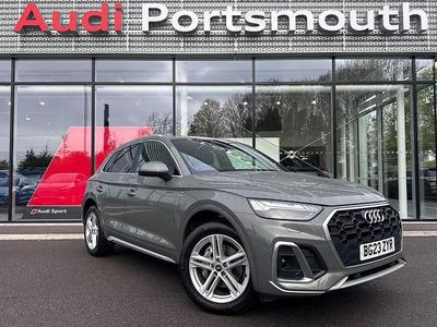 Używany Audi Q5 S-Line 265 KM (194 kW) 2023 Szary SUV