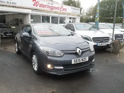 Used Renault Mégane Dynamique 110 HP (80 kW) 2015 Coupe