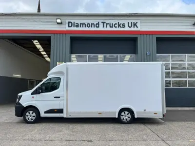 Uusi Renault Master 2025 Valkoinen Van