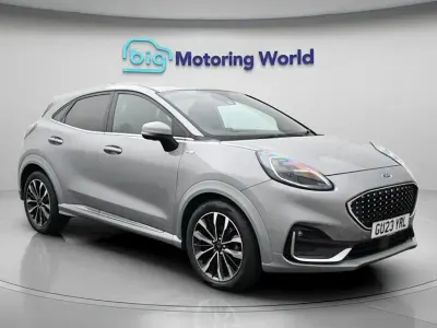 Käytetty Ford Puma ST-Line 155 HP (114 kW) 2023 Hopea Katumaasturi