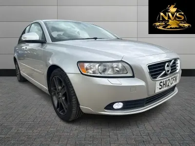 Usado Volvo S40 SE 150 HP (110 kW) 2012 Prateado Sedan