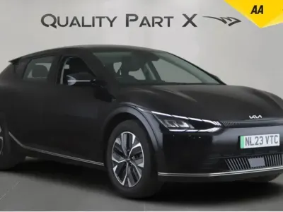 Begagnad Kia EV6 Air 166 kW (226 HK) 2023 Svart SUV