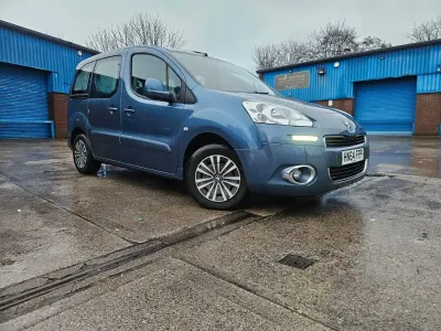 Second-hand Peugeot TePee S 2014 Albastru Monovolum