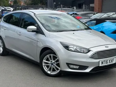 Used Ford Focus Zetec 98 HP (72 kW) 2016 Silver Hatchback