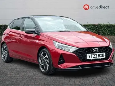 Używany Hyundai i20 Ultimate 2023 Czerwony Hatchback