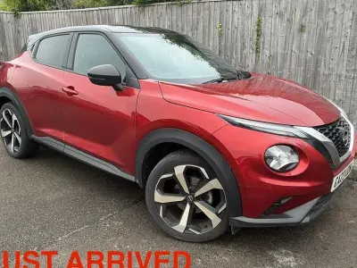 Used Nissan Juke Tekna 114 HP (83 kW) 2023 Red SUV