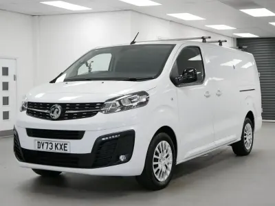 Used Vauxhall Vivaro 100 HP (73 kW) 2023 White MPV