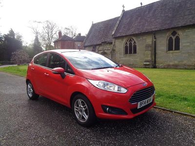 Used Ford Fiesta Zetec 82 HP (60 kW) 2014 Red Hatchback