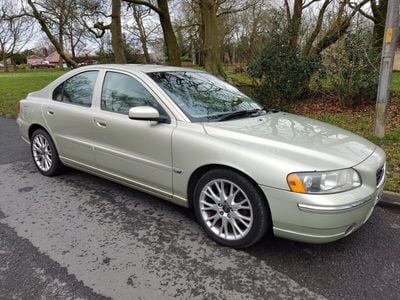 Used Volvo S60 SE 163 HP (119 kW) 2004 Gold Sedan