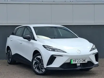 Used MG MG4 EV SE 149 kW (203 HP) 2023 White Hatchback