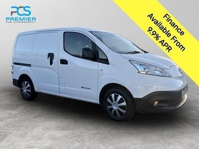 White Used 2020 Nissan e-NV200 Tekna MPV | £6,500 (Good price)