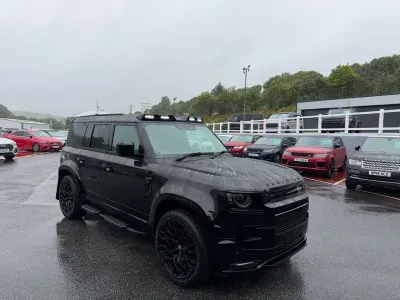New Land Rover Defender SE Dynamic 2026 Black SUV