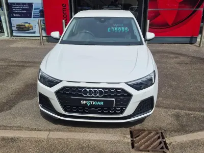 Used Audi A1 Sportback Sport 95 HP (69 kW) 2023 White Hatchback
