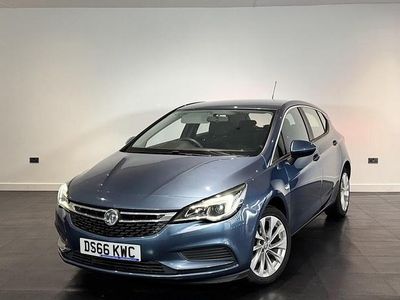 Used Vauxhall Astra Design Edition 110 HP (80 kW) 2016 Blue Hatchback