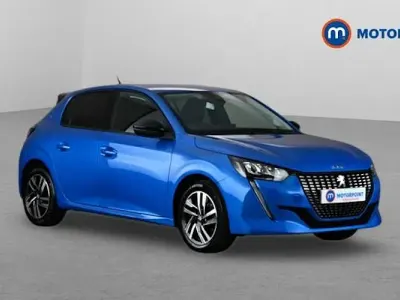Używany Peugeot 208 Allure+ 131 KM (96 kW) 2023 Niebieski Hatchback
