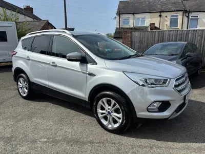 Gebraucht Ford Kuga Titanium 120 PS (88 kW) 2018 Silber SUV