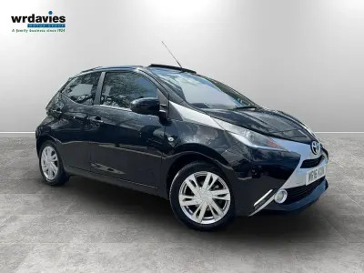 Używany Toyota Aygo x-press 69 KM (50 kW) 2016 Czarny Hatchback