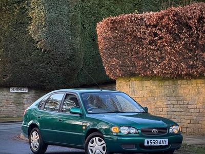Used Toyota Corolla 2000 Green Hatchback