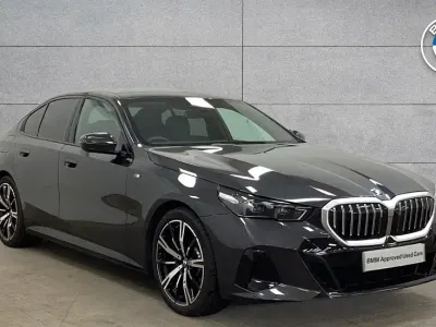 Begagnad BMW 520 M Sport 205 HK (150 kW) 2025 Grå