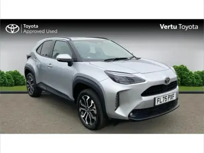 Used Toyota Yaris Cross Design 113 HP (83 kW) 2025 Silver SUV
