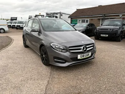 Begagnad Mercedes B180