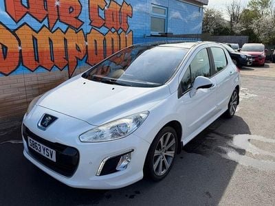 Used Peugeot 308 Active 115 HP (84 kW) 2013 White Hatchback