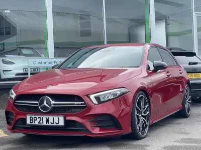 Usado Mercedes A35 AMG Premium 306 HP (225 kW) 2021 Vermelho Citadino