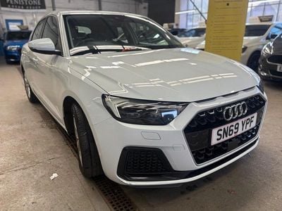 Used Audi A1 Sportback Sport 116 HP (85 kW) 2019 White Hatchback