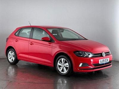 Used VW Polo SE 95 HP (69 kW) 2019 Red Hatchback
