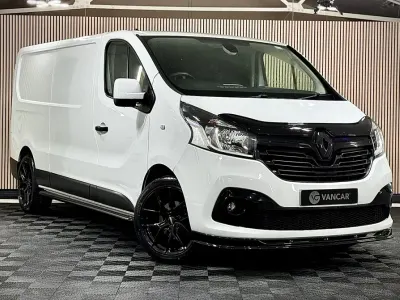 Used Renault Trafic 2017 White MPV