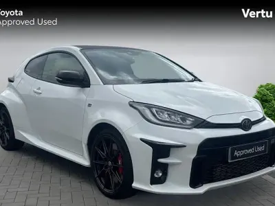 Used Toyota Yaris 261 HP (191 kW) 2021 White Hatchback