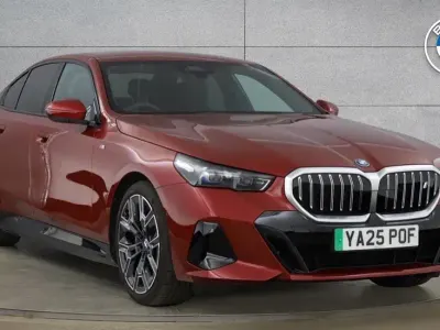 Usado BMW i5 M Sport 246 kW (335 HP) 2025 Vermelho