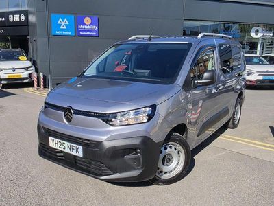 Gebraucht Citroën Berlingo 129 PS (94 kW) 2025 Grau Van / Kleinbus