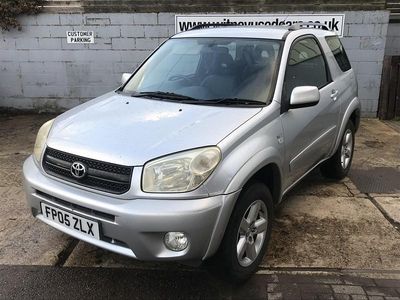 Silver Used 2005 Toyota RAV4 SUV | £3,995 (Fair price)