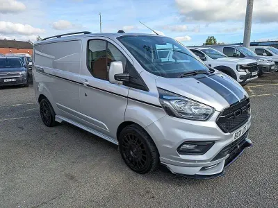 Używany Ford Transit Custom Limited 130 KM (95 kW) 2021 Srebrny Van