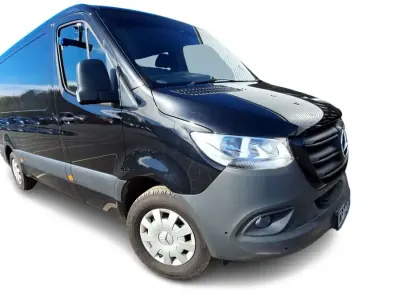 Begagnad Mercedes Sprinter Premium 2022 Svart Van