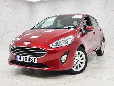 Used Ford Fiesta Titanium 125 HP (91 kW) 2017 Red Hatchback