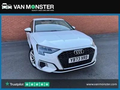 Używany Audi A3 Sport 150 KM (110 kW) 2023 Biały Sedan/Limuzyna
