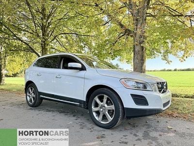 Used Volvo XC60 SE Lux 285 HP (209 kW) 2025 White SUV