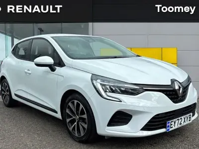 Używany Renault Clio V Iconic 90 KM (66 kW) 2022 Biały Hatchback