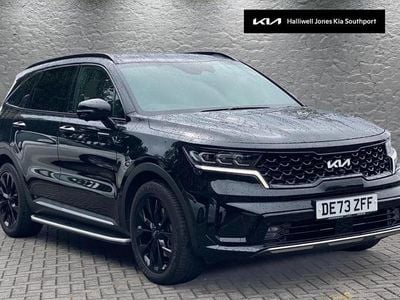 Black Used 2023 Kia Sorento SUV | £38,999 (Fair price)